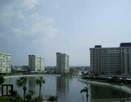 4725 Cove Creek #910, St. Petersburg, FL 33708