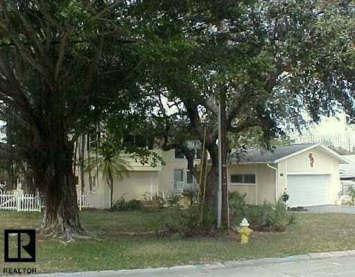 1166 Hickory Dr., Largo, FL 33770