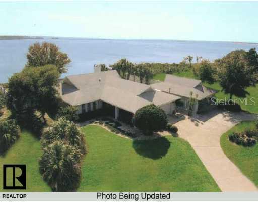 1649 Seabreeze Dr., Tarpon Springs, FL 34689