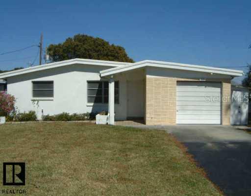 805 Embassy Rd., Largo, FL 33771