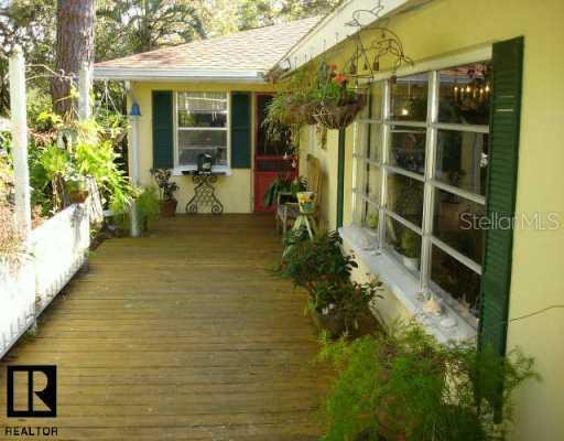 744 Pennsylvania Ave., Palm Harbor, FL 34683