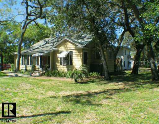 2135 42nd St., St Petersburg, FL 33711
