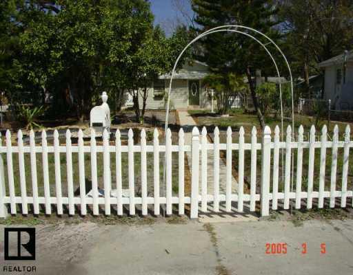 2527 4th Ave., St. Petersburg, FL 33713