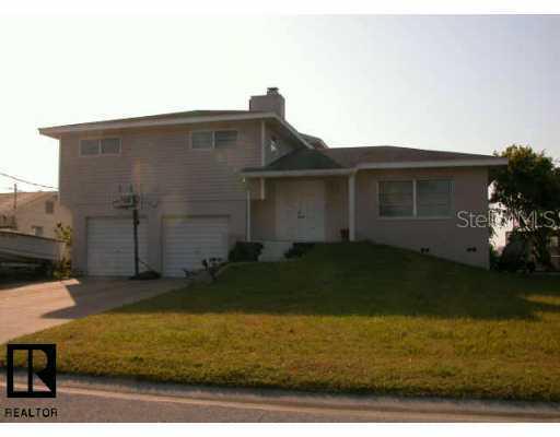 5613 Oakhurst Dr., Seminole, FL 33772