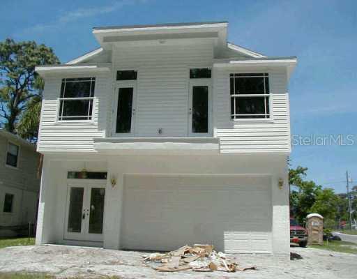 1125 Lake St., Tarpon Springs, FL 34689