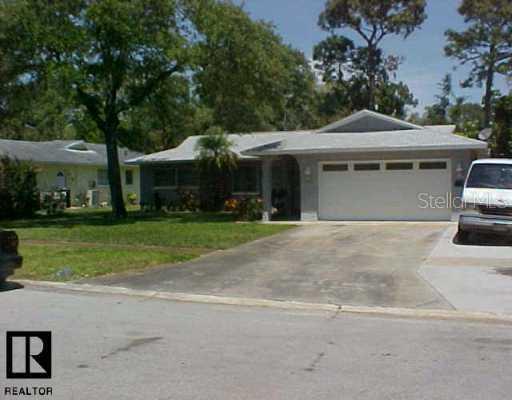 1418 Garden Ave., Tarpon Springs, FL 34689