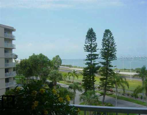 7430 Sunshine Skyway Ln. #506, St Petersburg, FL 33711