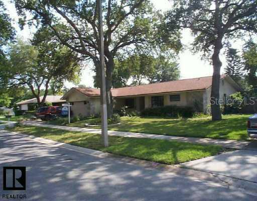 2083 Scarsdale Dr., Clearwater, FL 33764