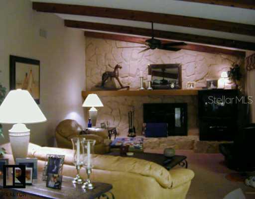 2261 Toniwood Ln., Palm Harbor, FL 34685