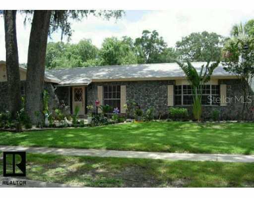 810 Bishop Pl., Seffner, FL 33584