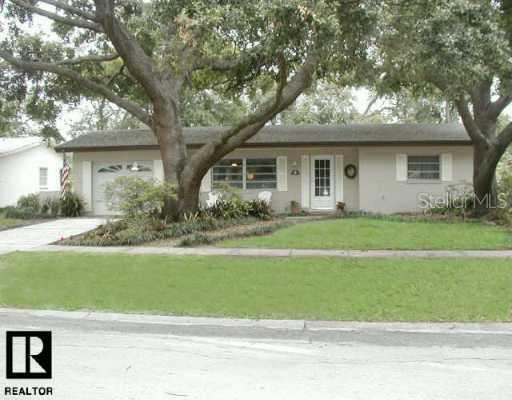 1721 Woodridge Dr., Largo, FL 33756