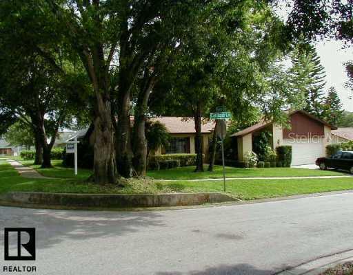 1020 Cardigan Ln., Palm Harbor, FL 34683