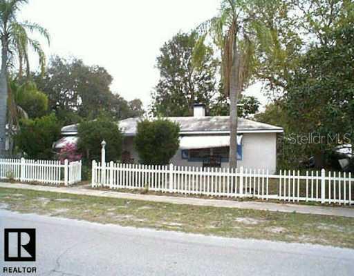 205 Vincent St., Palm Harbor, FL 34683