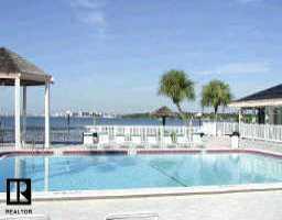 3620 41 Way #73K, St Petersburg, FL 33711