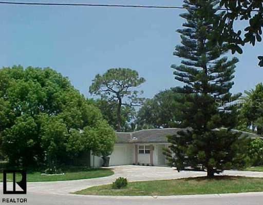 3273 Harbor Lake Dr., Largo, FL 33770