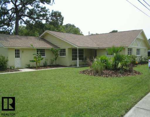 829 Riverside Dr., Tarpon Springs, FL 34689