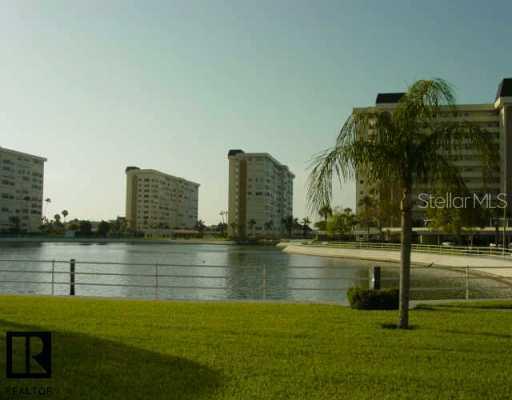 4550 Cove Cir. #401, St Petersburg, FL 33708