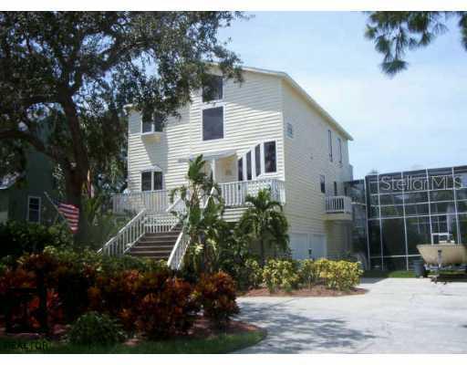 106 Peterson Ln., Palm Harbor, FL 34683