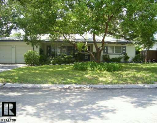 904 Oxford Dr., Clearwater, FL 33764