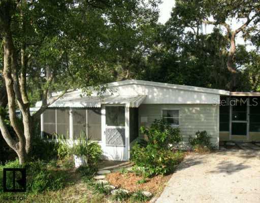 808 Jasmine Ave., Tarpon Springs, FL 34689