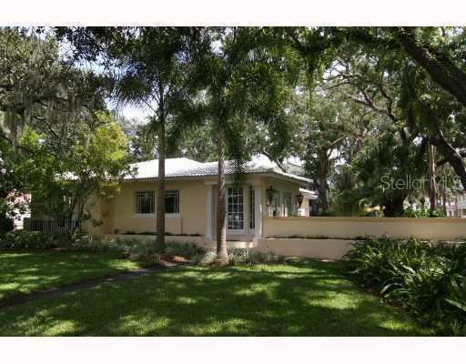 1801 Beach Dr., St Petersburg, FL 33704