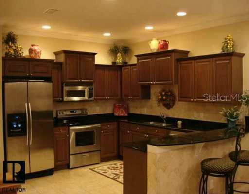 300 Valencia Cir., St Petersburg, FL 33716