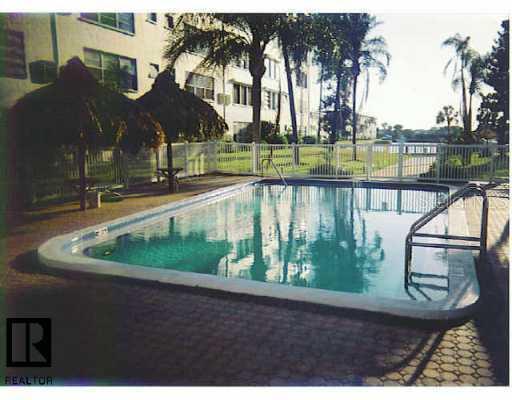 2850 59th St. #405, Gulfport, FL 33707