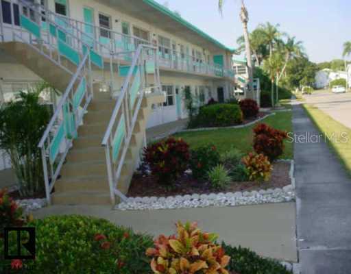 1950 58th Ave. #R-19, St. Petersburg, FL 33714