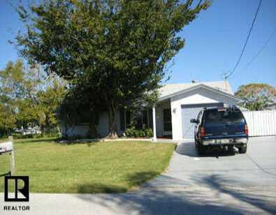 7417 Mako Dr., Hudson, FL 34667