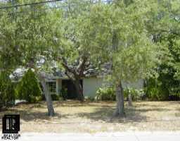 695 Anclote Dr., Tarpon Springs, FL 34689