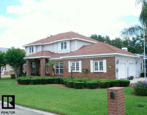 8667 Burning Tree Cir., Largo, FL 33777