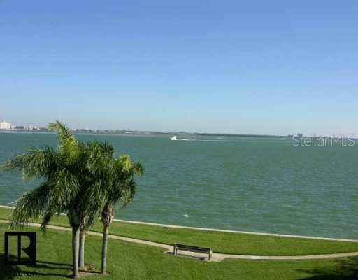 127 1st St. #103, Tierra Verde, FL 33715