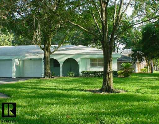 710 Palmer Ln., Palm Harbor, FL 34685