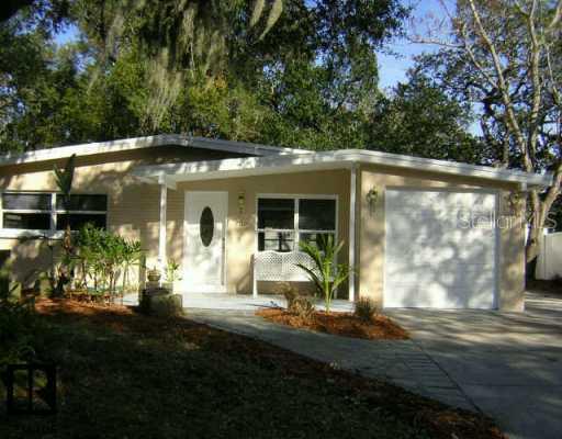 707 Hillcrest Ave., Clearwater, FL 33756