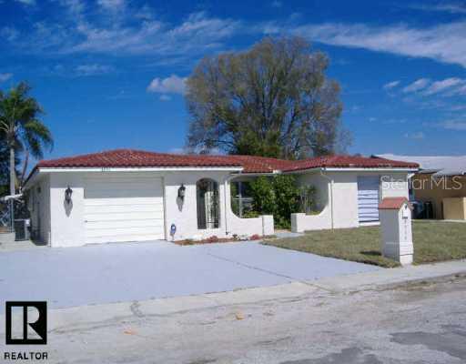 3251 Roxbury Dr., Holiday, FL 34691