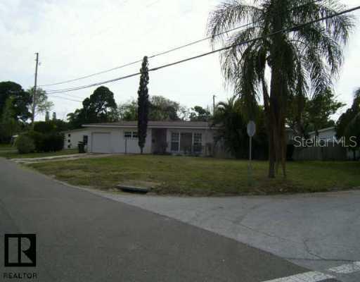 1550 Russell Dr., St Petersburg, FL 33710