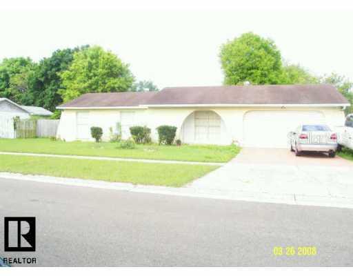 608 Red Robin Rd., Seffner, FL 33584