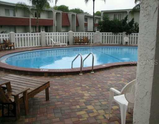 1827 Pine Cone Cir. #33, Clearwater, FL 33760