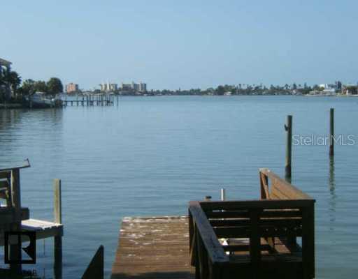 5694 Bayview Dr., Seminole, FL 33772