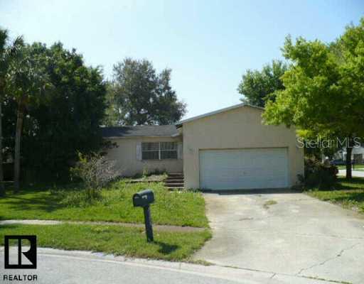 8763 Rue Chateaux Dr., Seminole, FL 33777