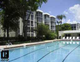4908 38th Way #304, St. Petersburg, FL 33711