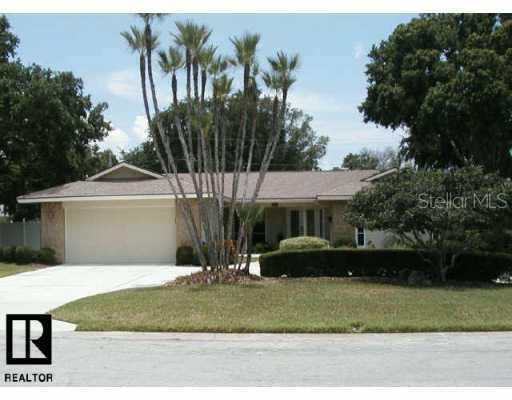 815 Alamanda Dr., Largo, FL 33770