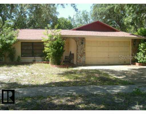 416 Wayfarer Ct., Tarpon Springs, FL 34689