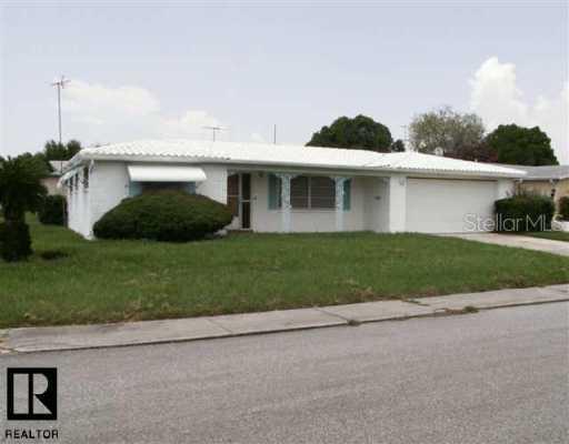 5221 Penguin Dr., Holiday, FL 34690