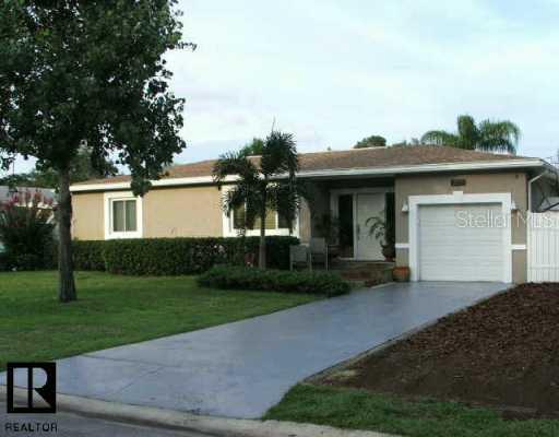 2725 45th Way, St Petersburg, FL 33713