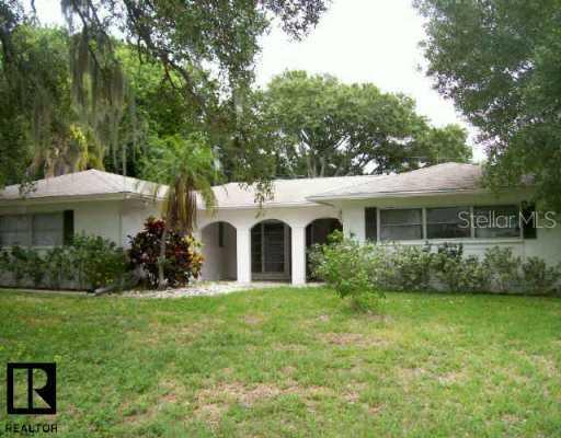 1135 Fountainhead Dr., Largo, FL 33770