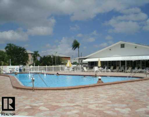 1921 58th Ave. #T17, St Petersburg, FL 33714