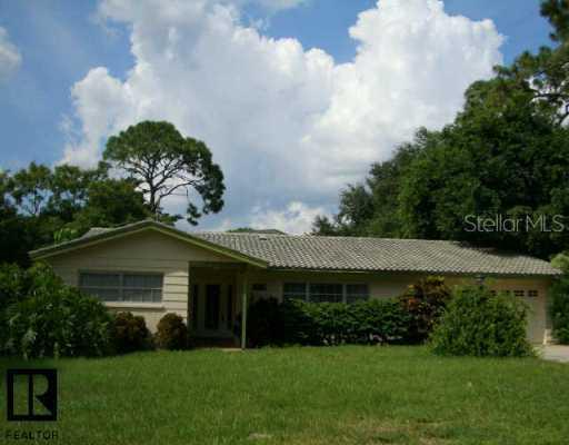 1240 Holiday Dr., Tarpon Springs, FL 34689