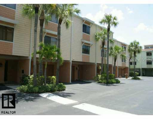 546 Sandy Hook Rd., Treasure Island, FL 33706
