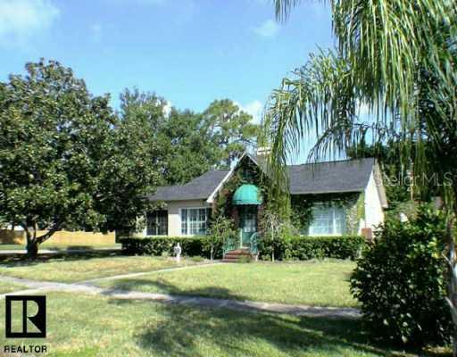 305 NE 18th Ave., St Petersburg, FL 33704